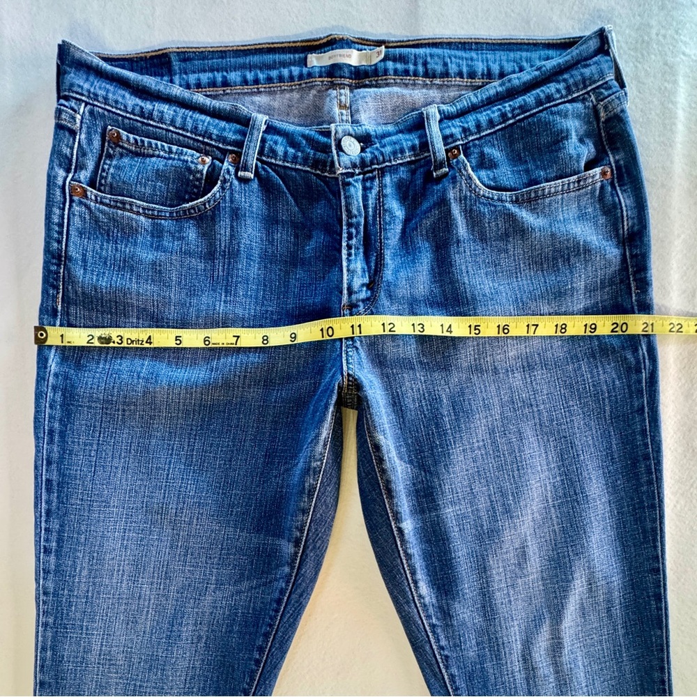 Levi's Boyfriend Jeans Mid-Rise Tapered Leg (W31 L27) - Picture 8 of 16